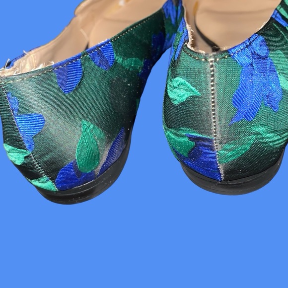 KELLY & KATIE DOTTY FLORAL PATTERN FLAT LOAFERS W/BROCADE POINTED TOES ~S/7 - Picture 6 of 11